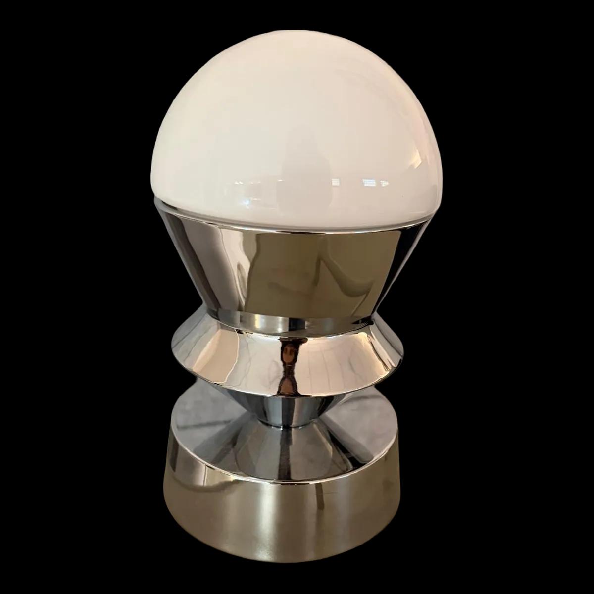 Lampe de table chromée – Jean-Pierre & Maryvonne Garrault x Monoprix